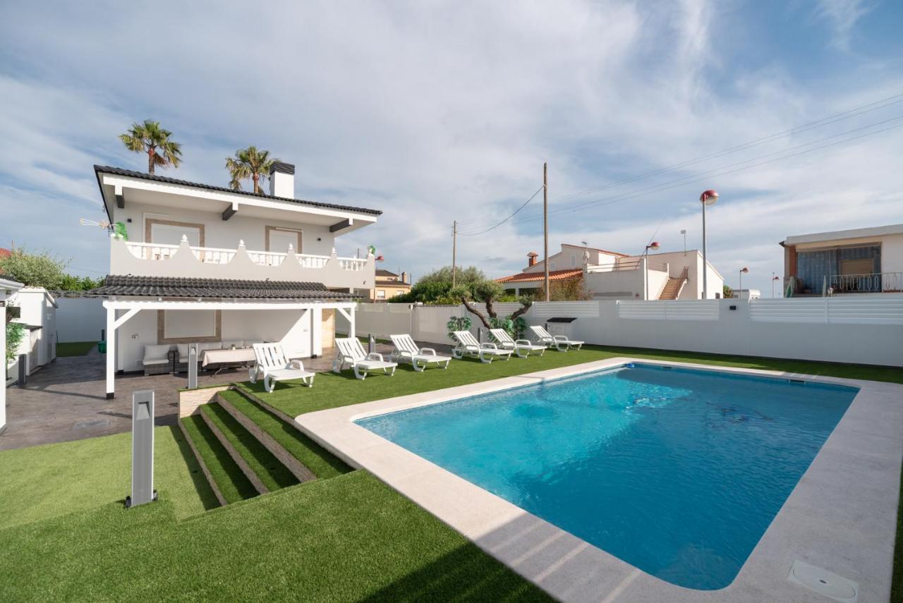 Dream House Villa บูร์เรียนา ภายนอก รูปภาพ