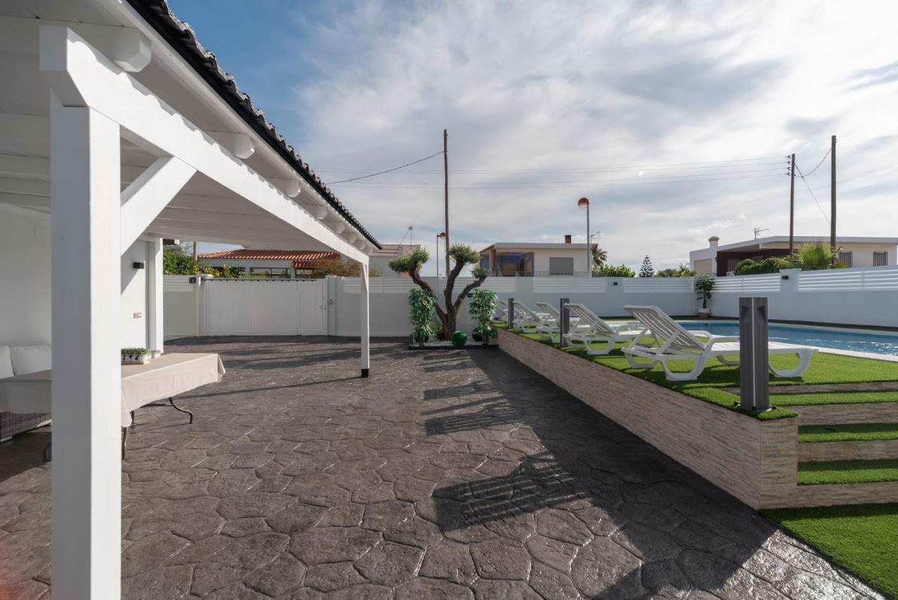 Dream House Villa บูร์เรียนา ภายนอก รูปภาพ