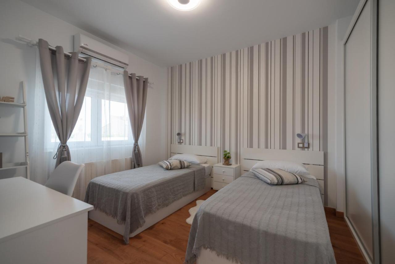 Dream House Villa บูร์เรียนา ภายนอก รูปภาพ